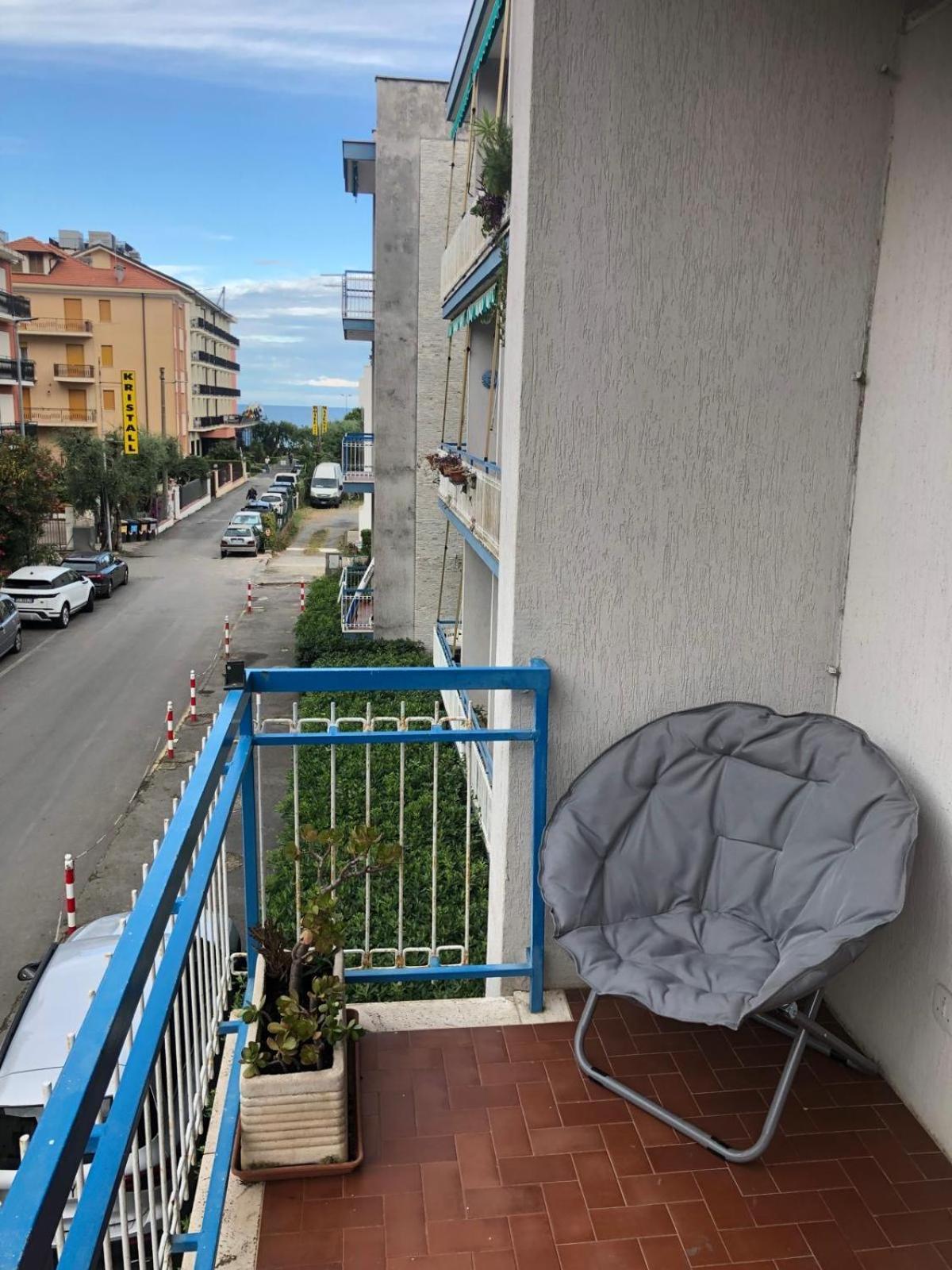 Appartamento A 100 Mt Dalla Spiaggia Diano Marina Exterior foto